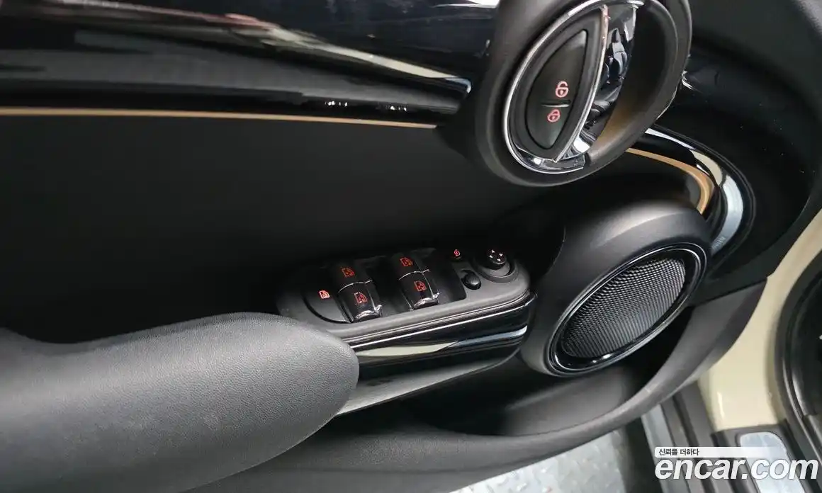 Mini Cooper 2023 1.5 Автомат в Москве № 627845, фото 14