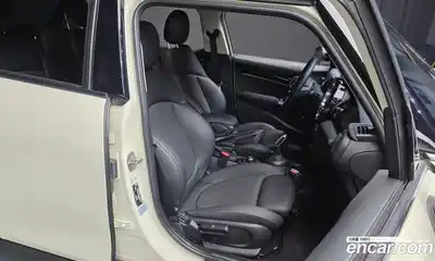 Mini Cooper 2023 1.5 Автомат в Москве № 627845, миниатюра 10