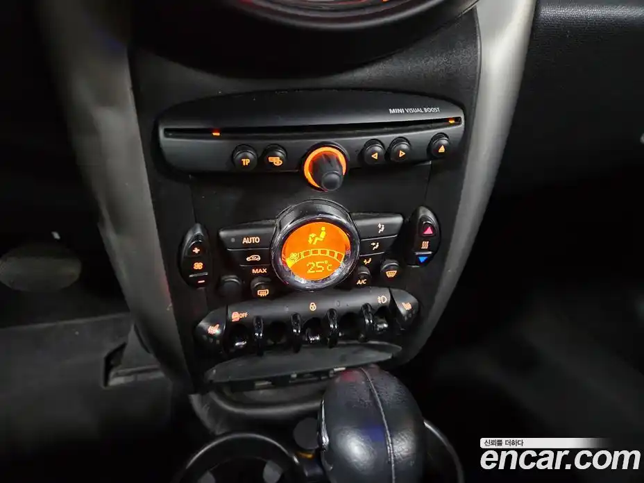 Mini Countryman 2015 2.0 Автомат в Москве № 628040, фото 19