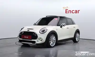 Mini Cooper, 2016