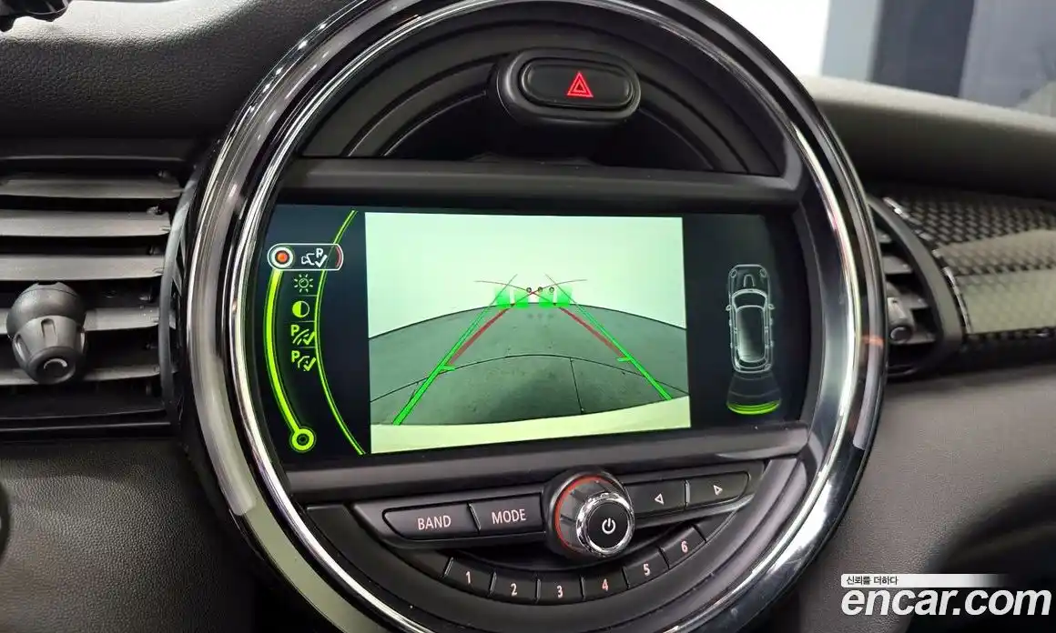 Mini Cooper 2016 2.0 Автомат в Москве № 628096, фото 15