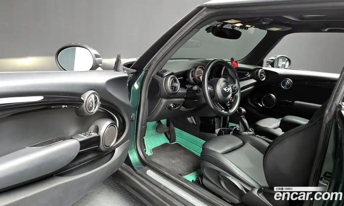 Mini Cooper 2014 1.5 Автомат в Москве № 628189, фото 11