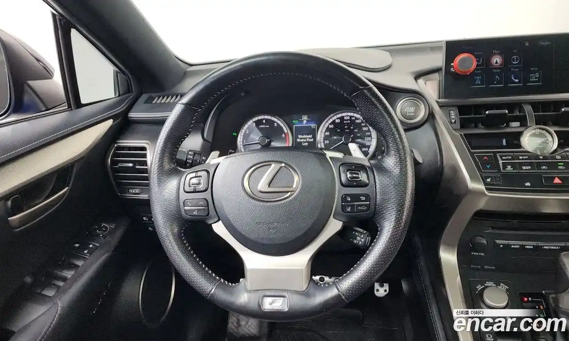 Lexus NX 2017 2.0 Автомат в Москве № 628579, фото 13