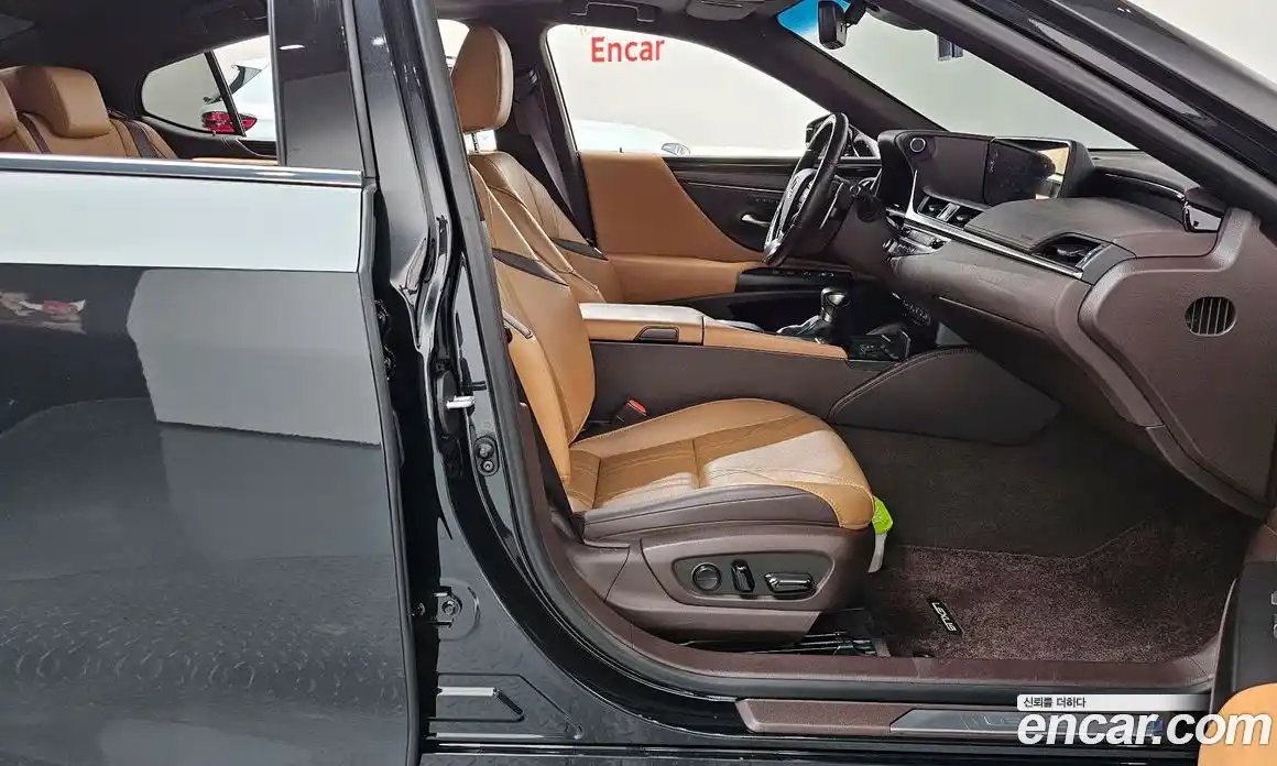 Lexus ES 2021 2.5 Автомат в Москве № 628602, фото 11