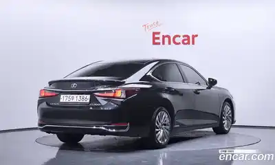 Lexus ES 2021 2.5 Автомат в Москве № 628602, миниатюра 2