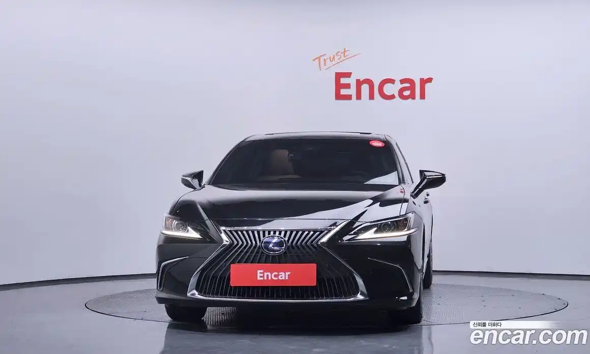 Lexus ES 2021 2.5 Автомат в Москве № 628602, фото 3