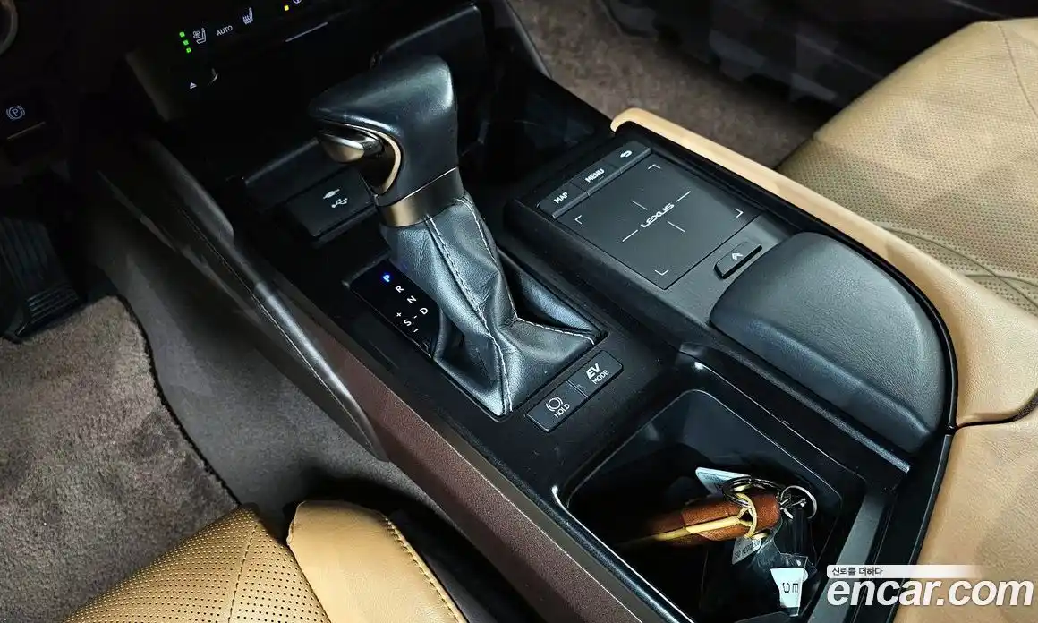 Lexus ES 2021 2.5 Автомат в Москве № 628602, фото 9