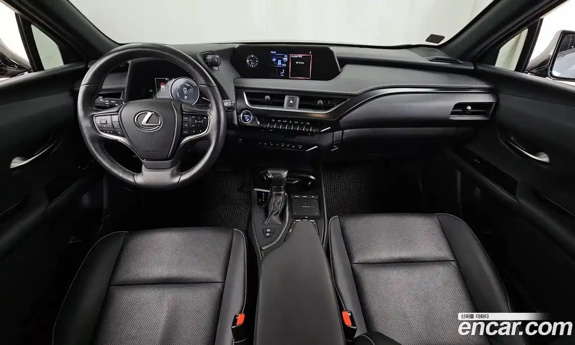 Lexus UX 2021 2.0 Автомат в Москве № 628609, фото 7