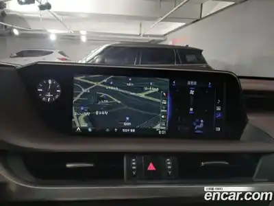 Lexus ES 2019 2.5 Автомат в Москве № 628774, миниатюра 11