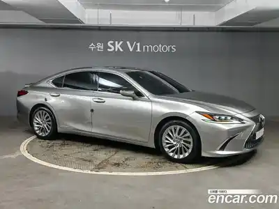 Lexus ES 2019 2.5 Автомат в Москве № 628774, миниатюра 3