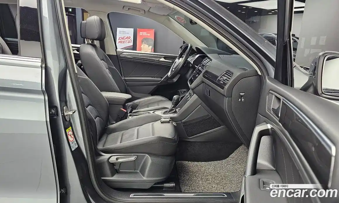 Volkswagen Tiguan 2020 2.0 Автомат в Москве № 628914, фото 12