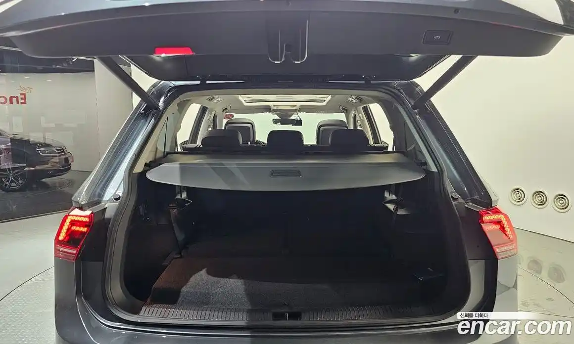 Volkswagen Tiguan 2020 2.0 Автомат в Москве № 628914, фото 20