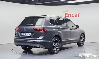 Volkswagen Tiguan 2020 2.0 Автомат в Москве № 628914, миниатюра 2