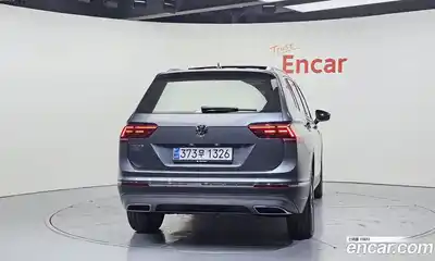 Volkswagen Tiguan 2020 2.0 Автомат в Москве № 628914, миниатюра 4