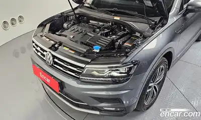 Volkswagen Tiguan 2020 2.0 Автомат в Москве № 628914, миниатюра 6