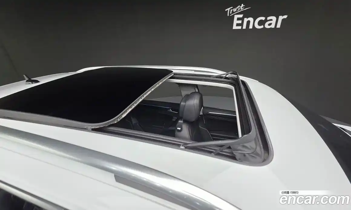 Volkswagen Tiguan 2023 2.0 Автомат в Москве № 629070, фото 12