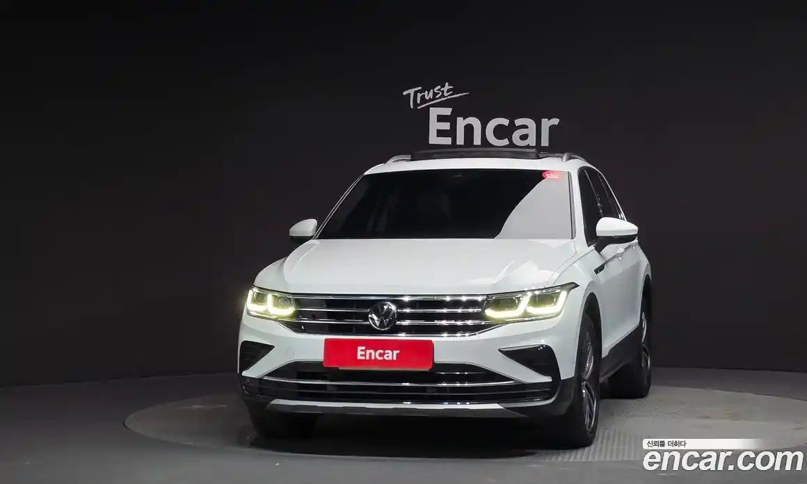 Volkswagen Tiguan 2023 2.0 Автомат в Москве № 629070, фото 3