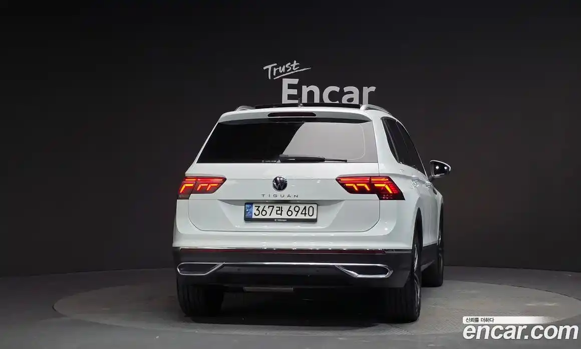 Volkswagen Tiguan 2023 2.0 Автомат в Москве № 629070, фото 4