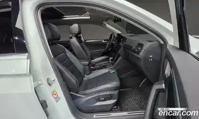 Volkswagen Tiguan 2023 2.0 Автомат в Москве № 629070, миниатюра 10