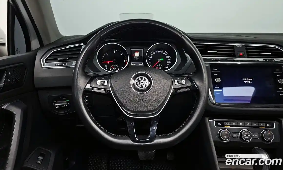 Volkswagen Tiguan 2020 2.0 Автомат в Москве № 629095, фото 13