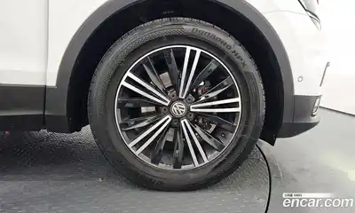 Volkswagen Tiguan 2020 2.0 Автомат в Москве № 629095, миниатюра 5