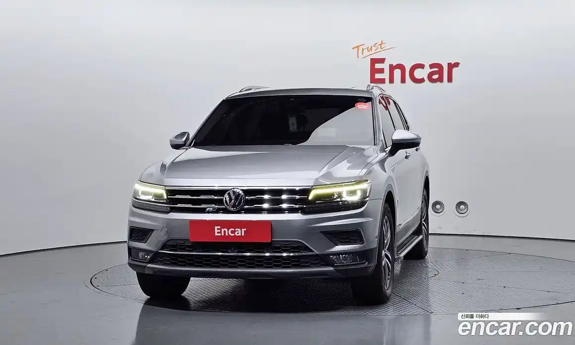 Volkswagen Tiguan 2020 2.0 Автомат в Москве № 629160, фото 3