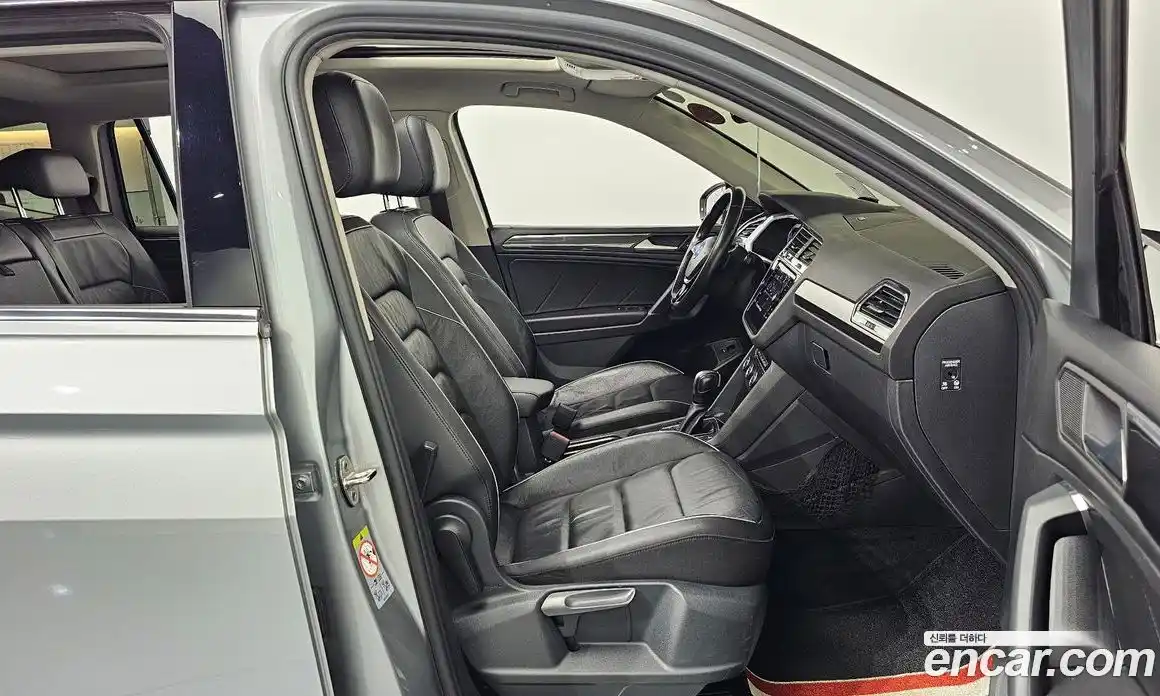 Volkswagen Tiguan 2020 2.0 Автомат в Москве № 629160, фото 10