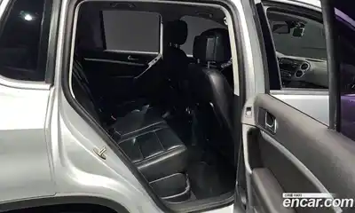 Volkswagen Tiguan 2016 2.0 Автомат в Москве № 629178, миниатюра 11