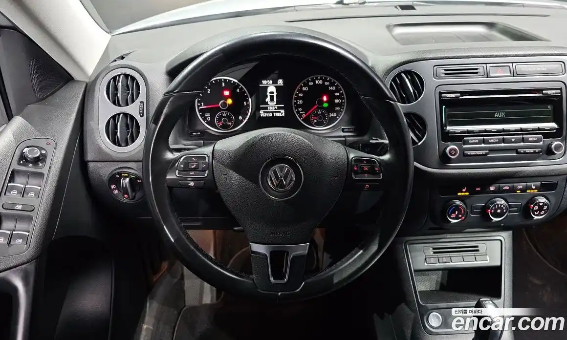 Volkswagen Tiguan 2016 2.0 Автомат в Москве № 629178, фото 13