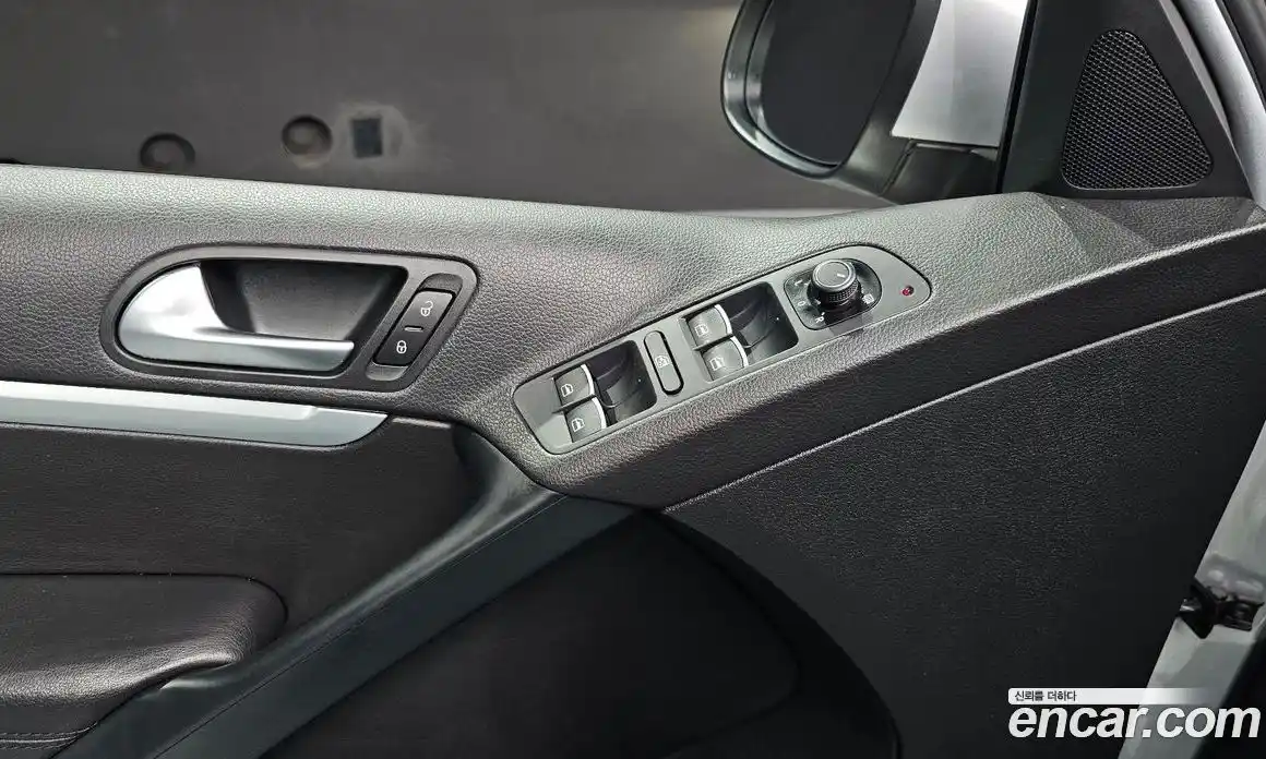 Volkswagen Tiguan 2016 2.0 Автомат в Москве № 629178, фото 19