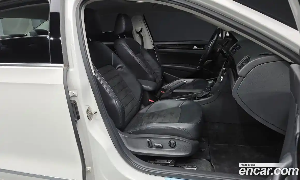 Volkswagen Passat 2015 2.0 Автомат в Москве № 629201, фото 11