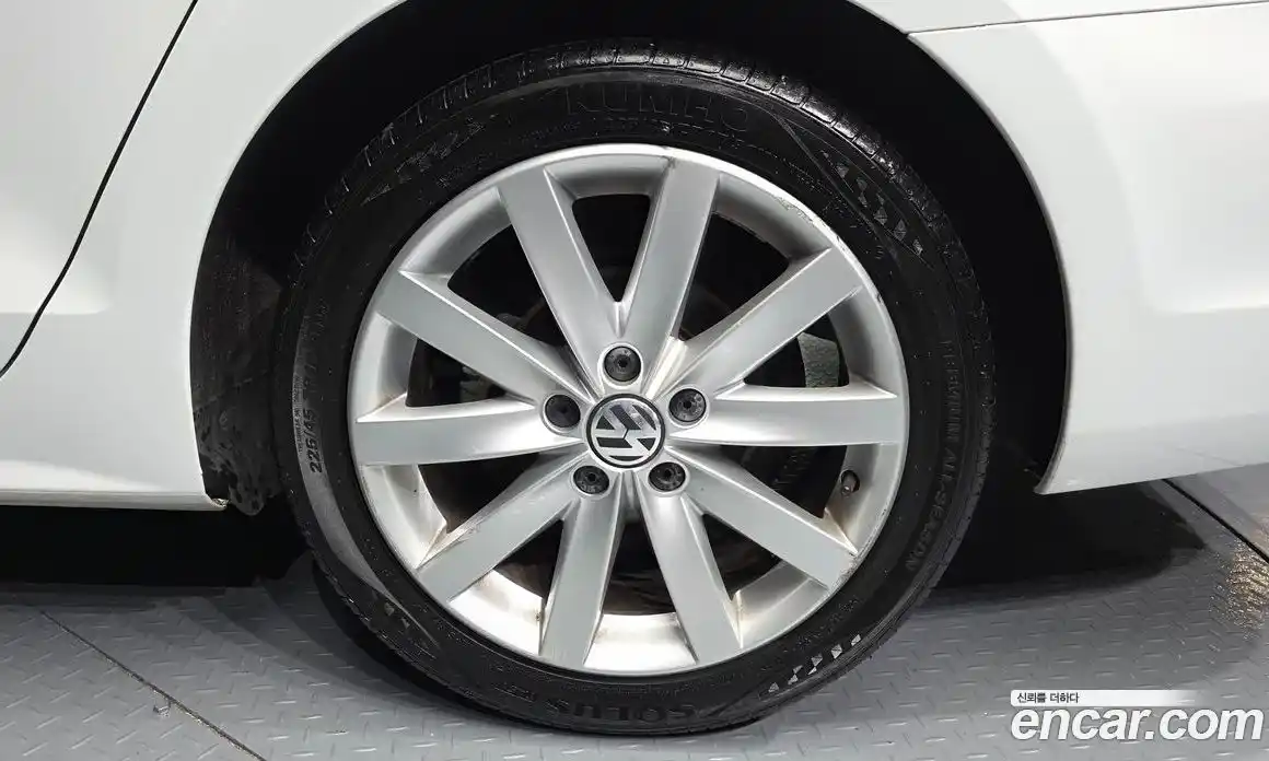 Volkswagen Jetta 2014 2.0 Автомат в Москве № 629206, фото 5