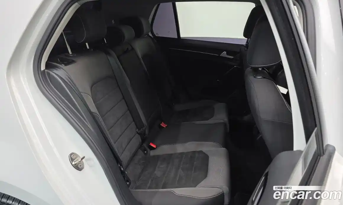 Volkswagen Golf 2016 2.0 Автомат в Москве № 629219, фото 12