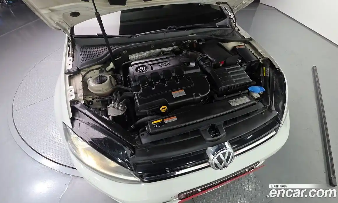 Volkswagen Golf 2016 2.0 Автомат в Москве № 629219, фото 6