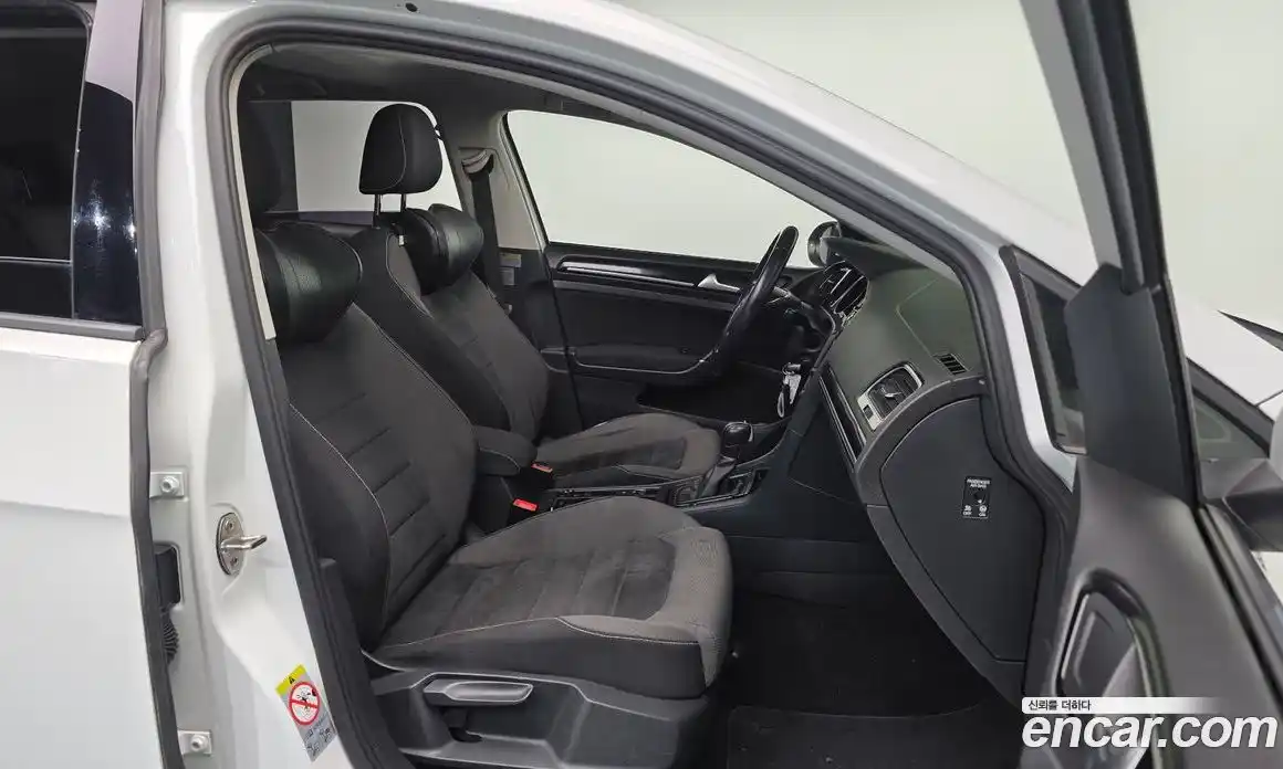 Volkswagen Golf 2016 2.0 Автомат в Москве № 629219, фото 10