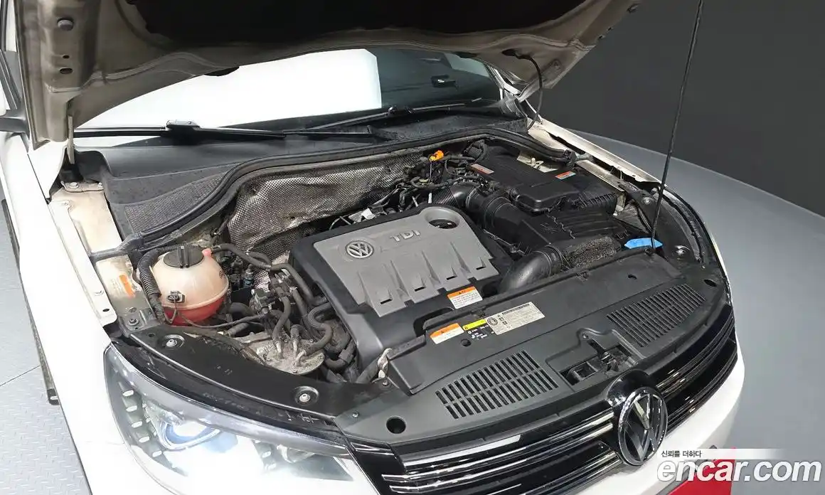 Volkswagen Tiguan 2014 2.0 Автомат в Москве № 629251, фото 6