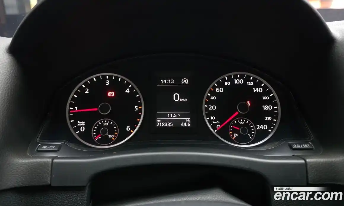 Volkswagen Tiguan 2014 2.0 Автомат в Москве № 629251, фото 8