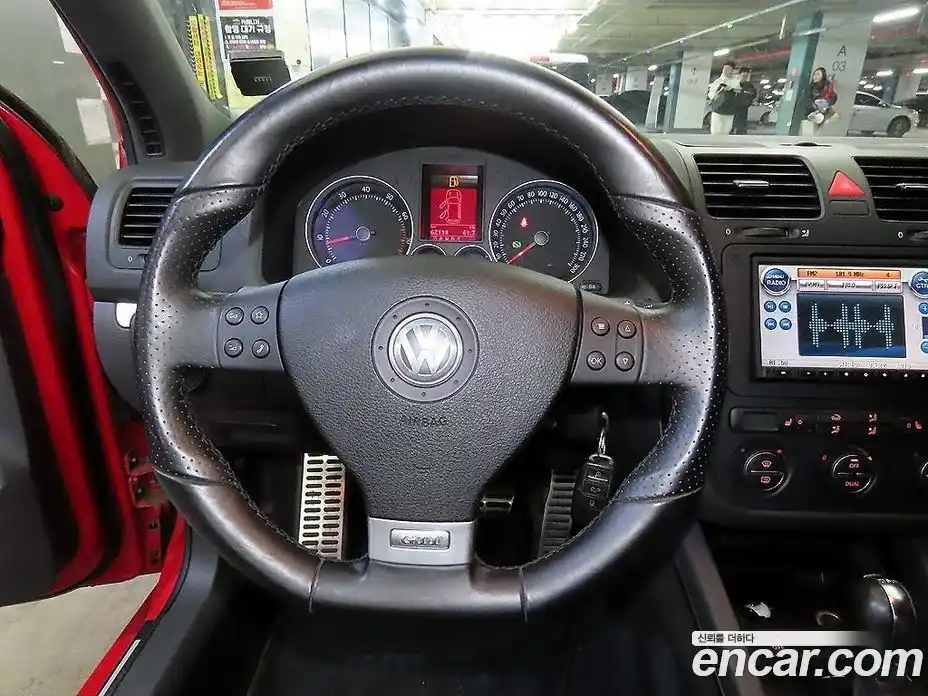 Volkswagen Golf 2009 2.0 Автомат в Москве № 629305, фото 13