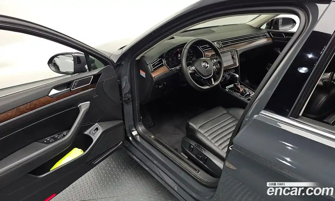 Volkswagen Passat 2018 2.0 Автомат в Москве № 168397, фото 11