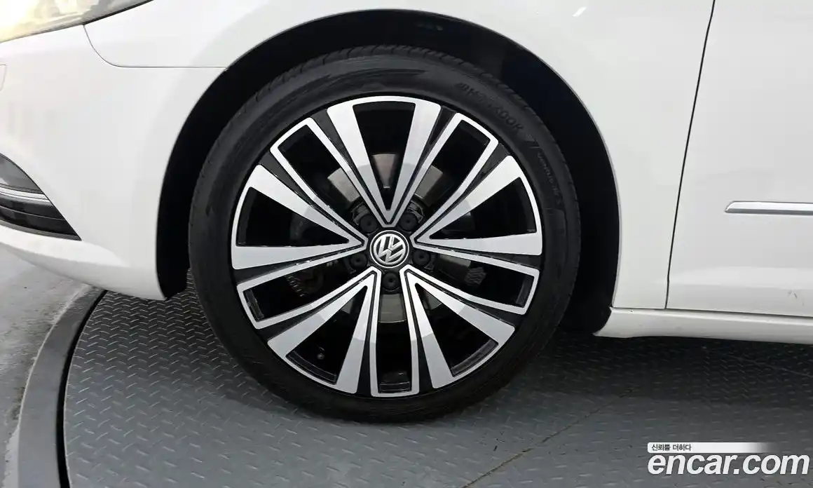 Volkswagen CC 2015 2.0 Автомат в Москве № 174178, фото 4