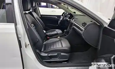 Volkswagen Passat 2016 1.8 Автомат в Москве № 199118, миниатюра 11