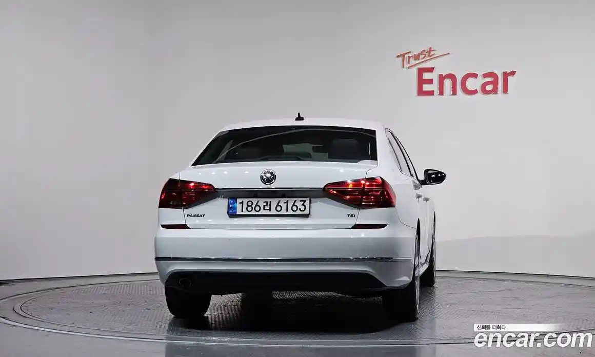 Volkswagen Passat 2016 1.8 Автомат в Москве № 199118, фото 4