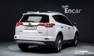 Toyota RAV4 2017 2.5 Автомат в Москве № 199704, миниатюра 2