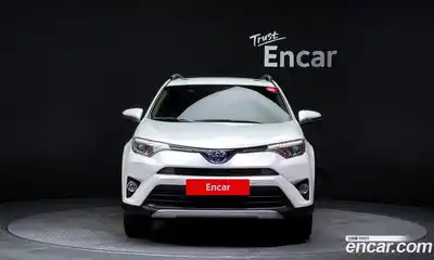Toyota RAV4 2017 2.5 Автомат в Москве № 199704, миниатюра 3