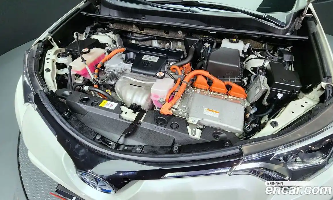 Toyota RAV4 2017 2.5 Автомат в Москве № 199704, фото 6