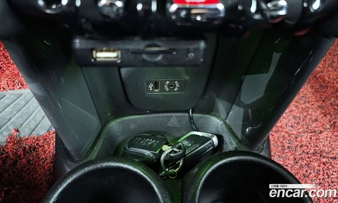 Mini Cooper 2017 1.5 Автомат в Москве № 202895, фото 17