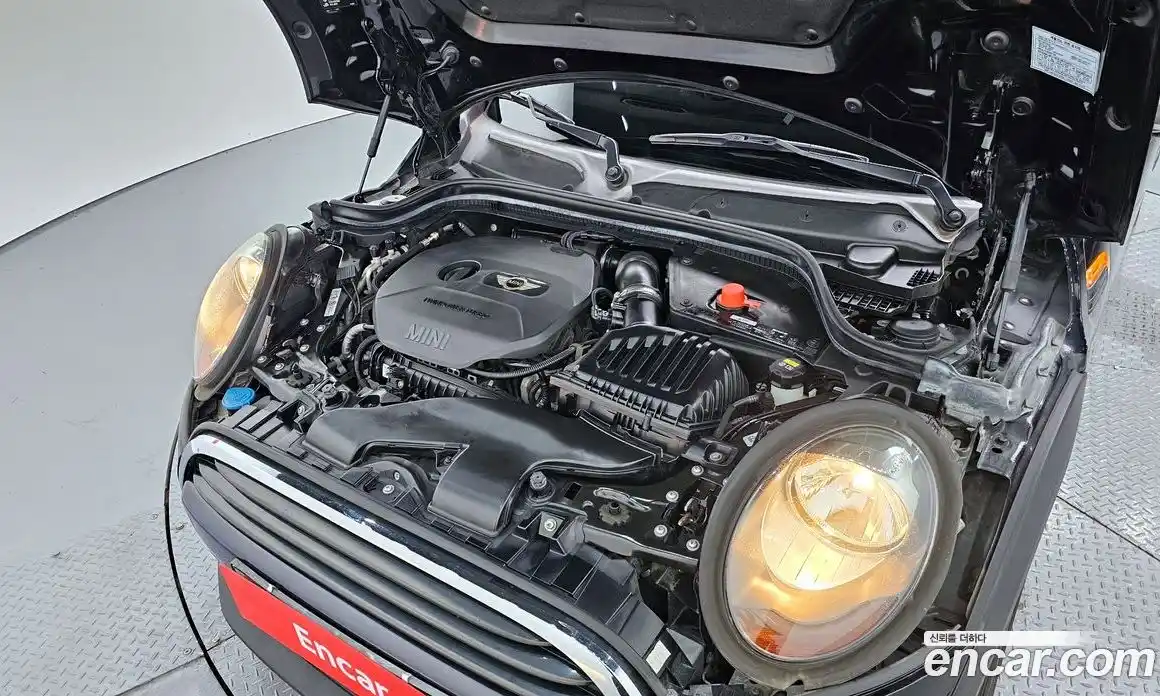 Mini Cooper 2017 1.5 Автомат в Москве № 202895, фото 6