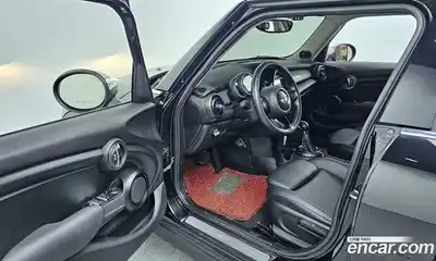 Mini Cooper 2017 1.5 Автомат в Москве № 202895, миниатюра 10