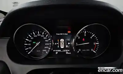 Land Rover Discovery Sport 2016 2.0 Автомат в Москве № 213658, миниатюра 8