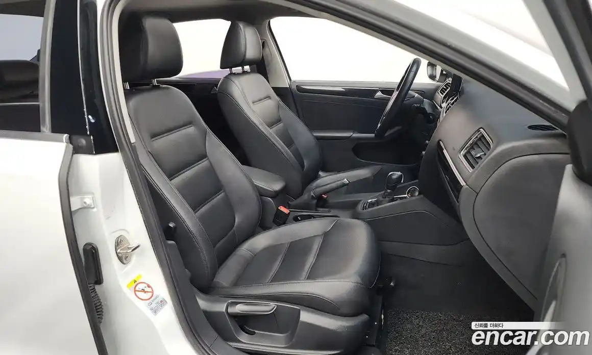 Volkswagen Jetta 2015 2.0 Автомат в Москве № 215166, фото 11